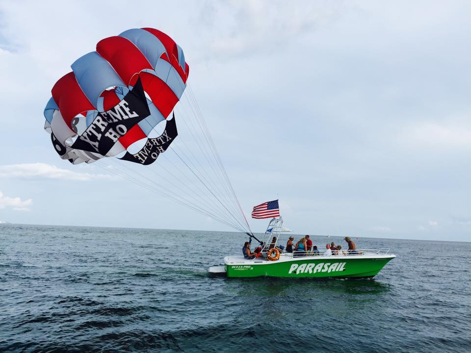 Xtreme H2o Destin Crab Island Parasailing near our vacation rentals