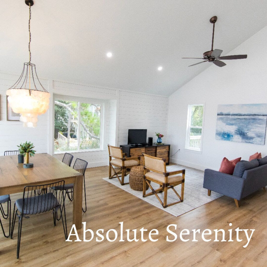 Absolute Serenity - Dining and seating area.
